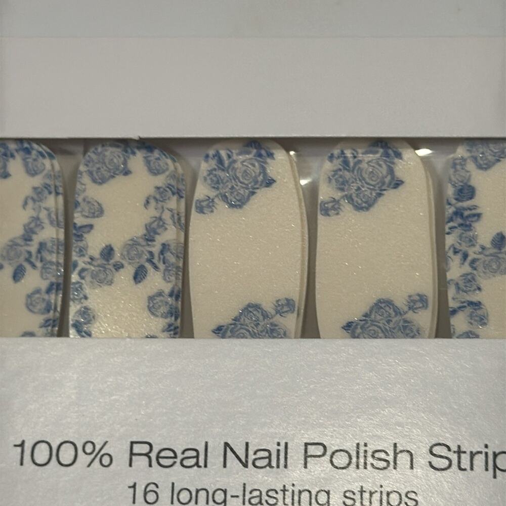 NWT Color Street "Floral of the Story" Nail Strips